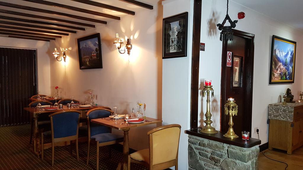 New Gurkha Inn Μπρέκον Εξωτερικό φωτογραφία