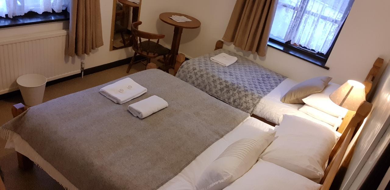 New Gurkha Inn Μπρέκον Εξωτερικό φωτογραφία